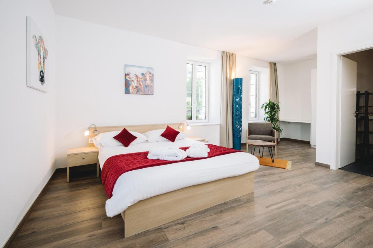 Hotel-Restaurant La Croix D'Or Ballaigues Екстер'єр фото