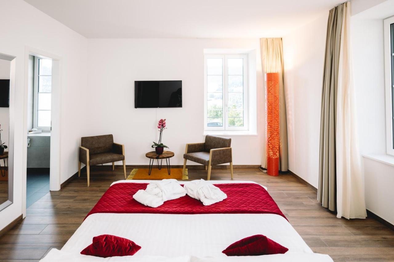 Hotel-Restaurant La Croix D'Or Ballaigues Екстер'єр фото